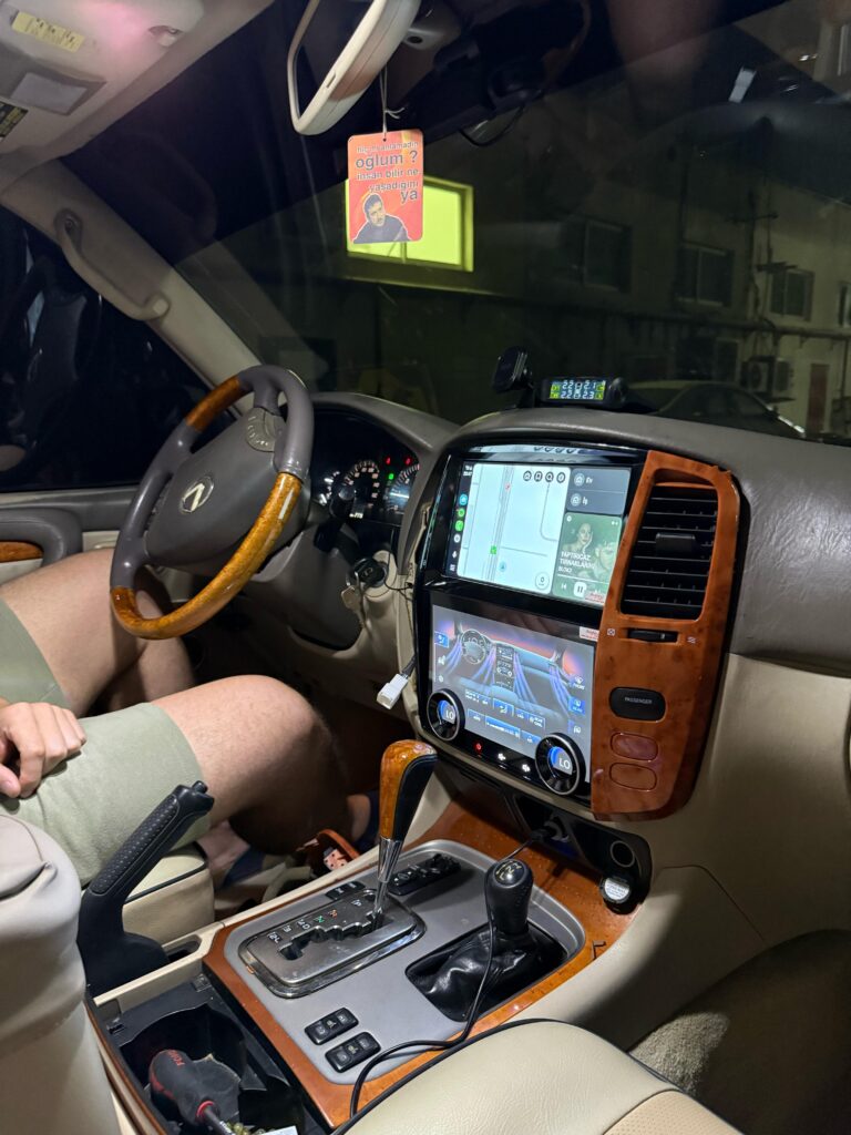 Lexus LX470 dashboard upgrade with latest Android touchscreen